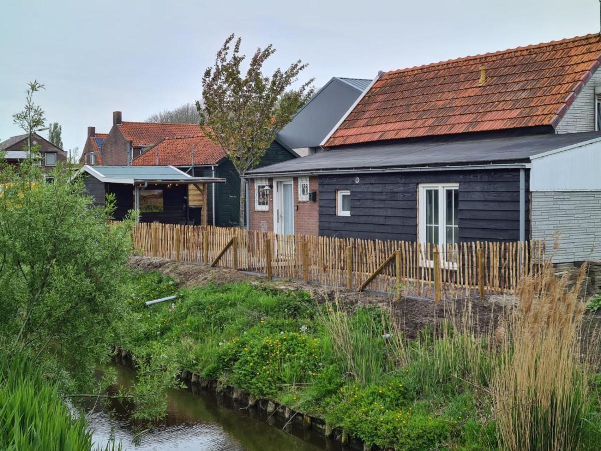 Schwone Diekhuusje - Vakantiewoning Aan De Noordzeekust Villa Schoondijke Exterior photo