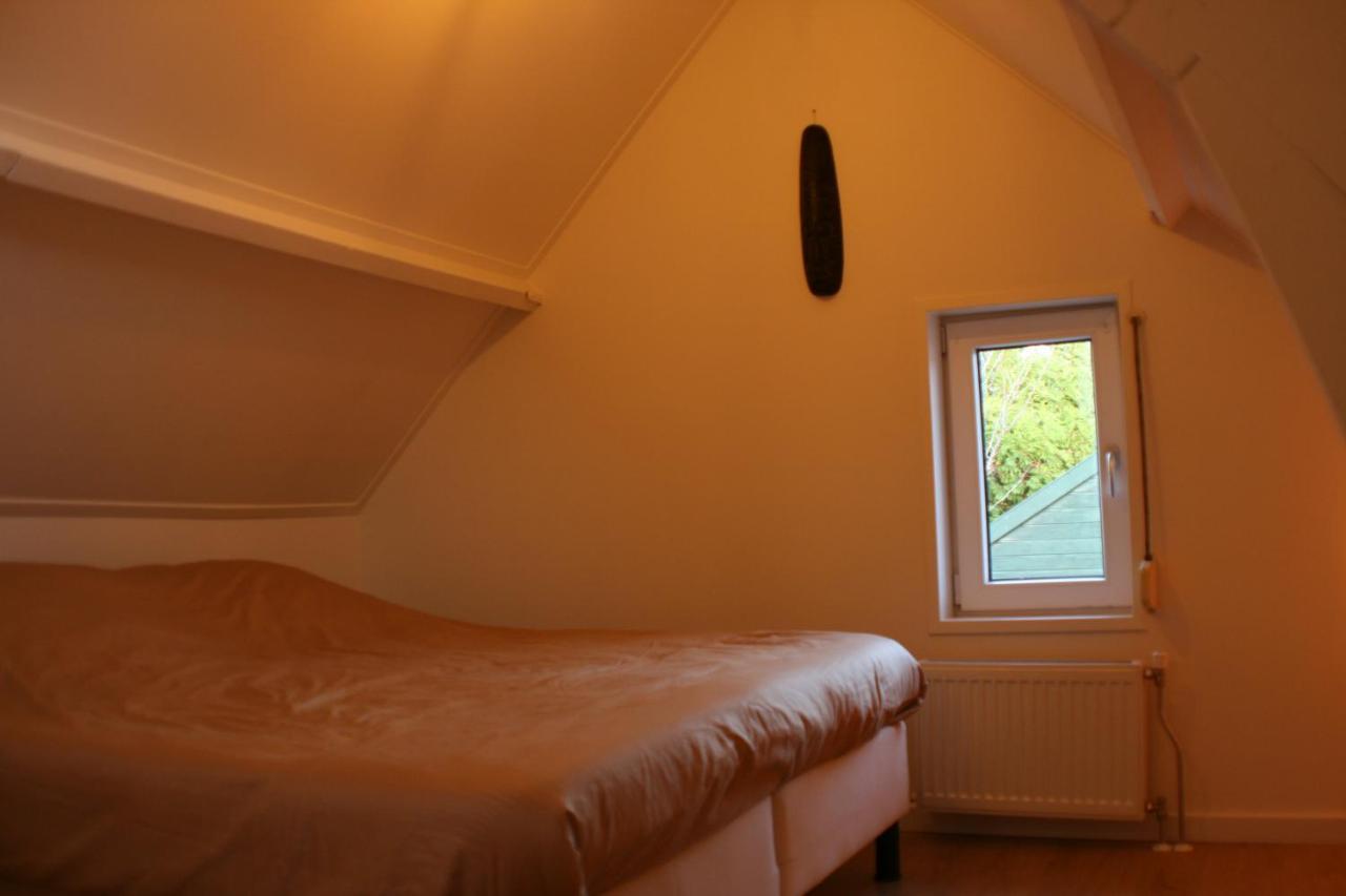 Schwone Diekhuusje - Vakantiewoning Aan De Noordzeekust Villa Schoondijke Exterior photo